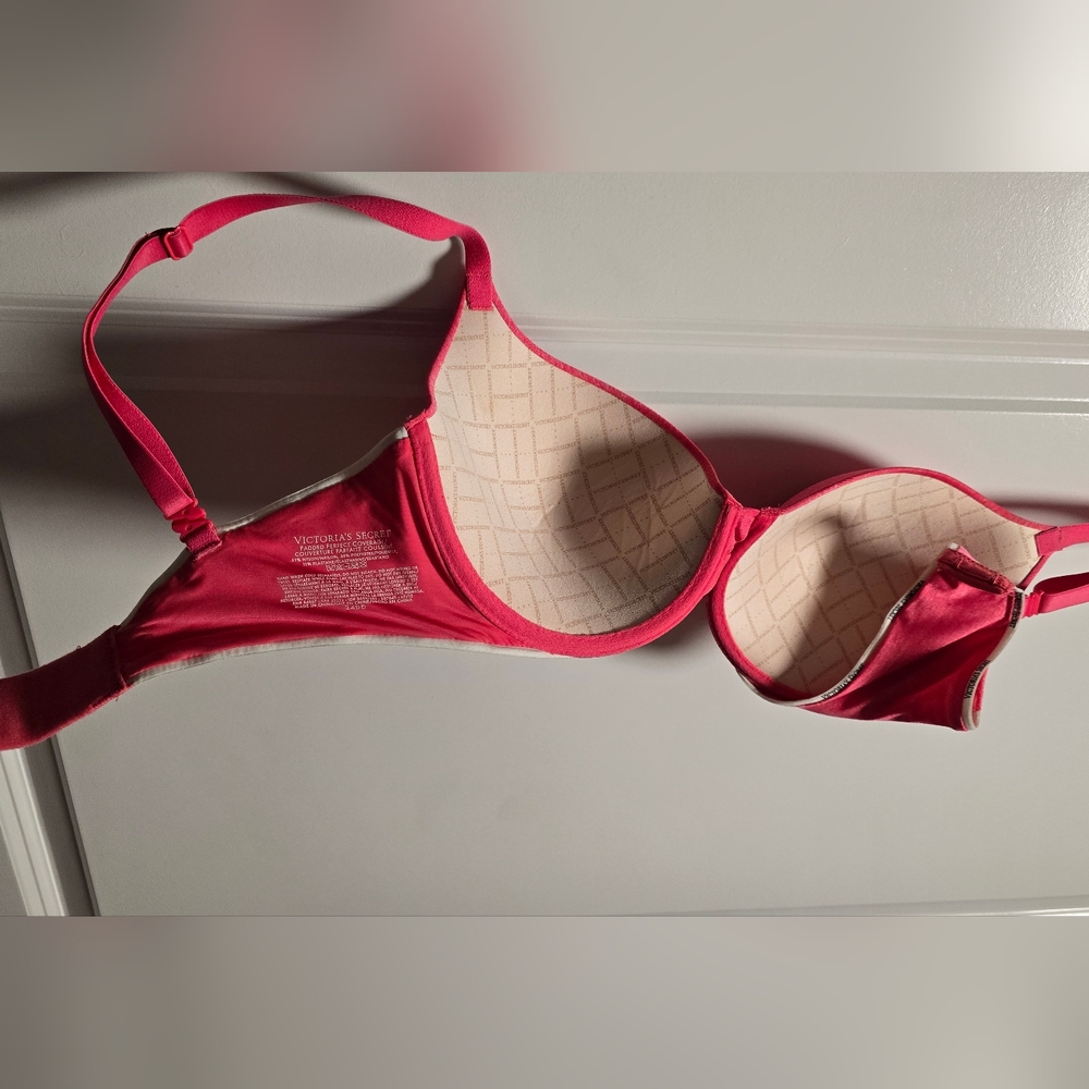 Victoria's Secret Pink Bra 34DD - Picture 5 of 6